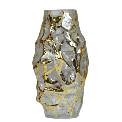 مزهرية زجاجية بارزة الملمس بنمط "كينتسوغي" ذهبي.