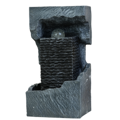 نافورة "تيتان" الصخرية المودرن مع كرة كريستالية